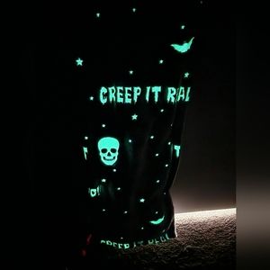 Halloween Spooktacular Skull Bat Glow In The Dark Super Plush Throw Blan…